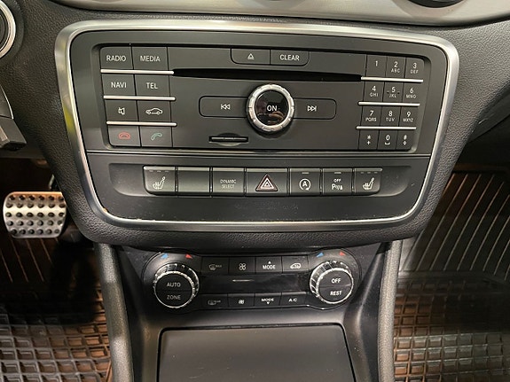 Mercedes-Benz CLA220 d 24 of 25