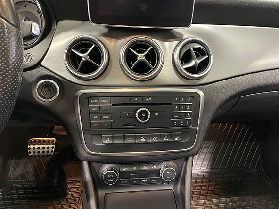 Mercedes-Benz CLA220 d 11 of 25