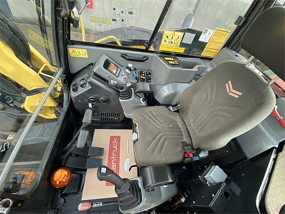 Yanmar VIO80-1A 3 of 12