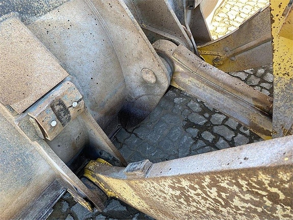 Komatsu WA470-7 11 of 12