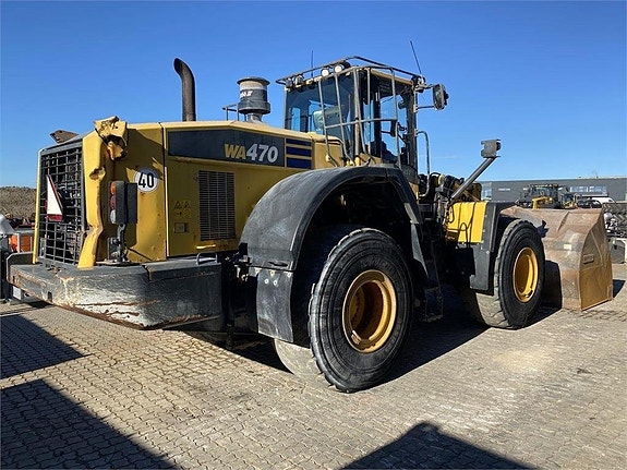 Komatsu WA470-7 4 of 12