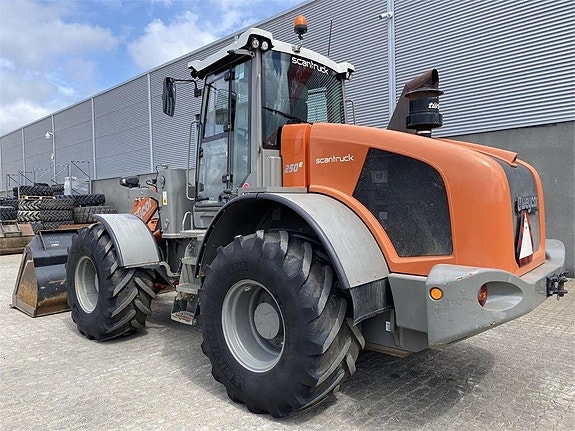 Weycor AR250E 2 of 11