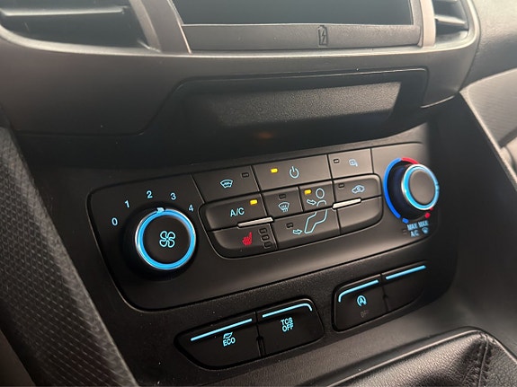 Ford Transit Connect 21 of 27