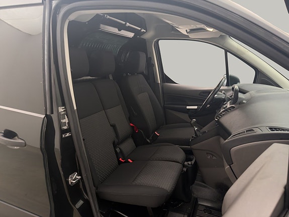 Ford Transit Connect 22 of 27