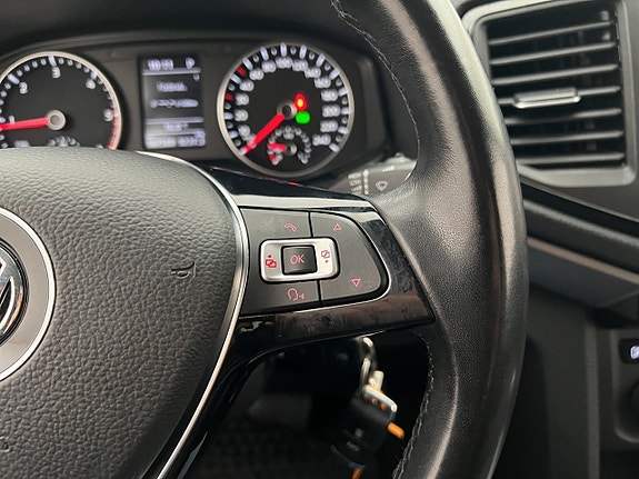 Volkswagen Amarok 18 of 30