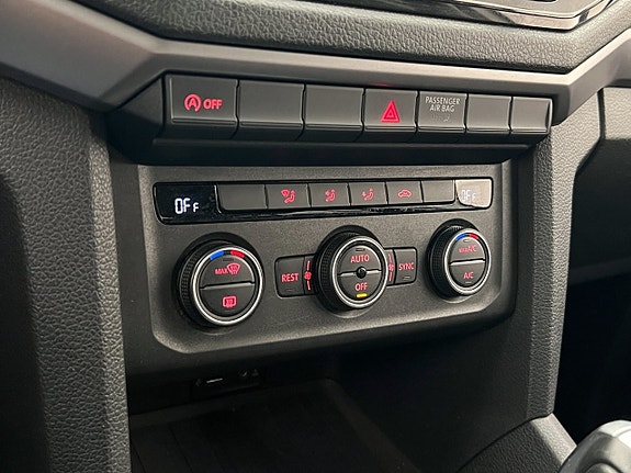 Volkswagen Amarok 22 of 30