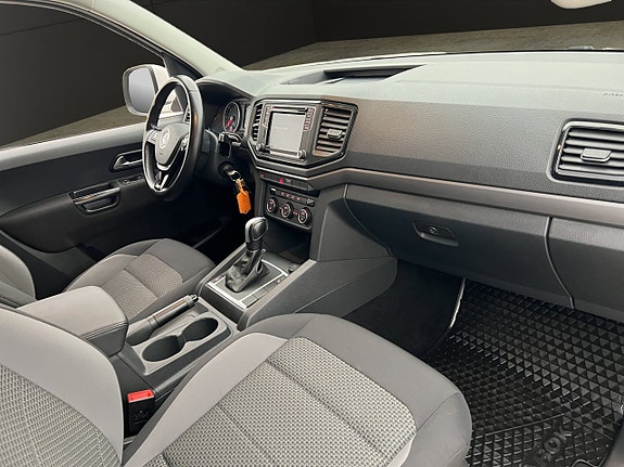 Volkswagen Amarok 27 of 30