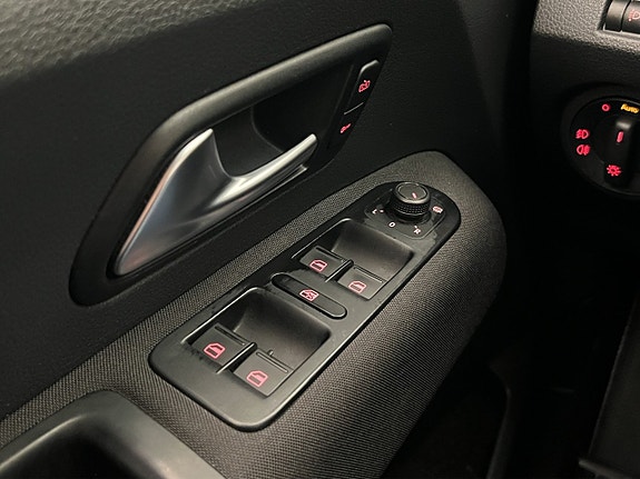 Volkswagen Amarok 14 of 30