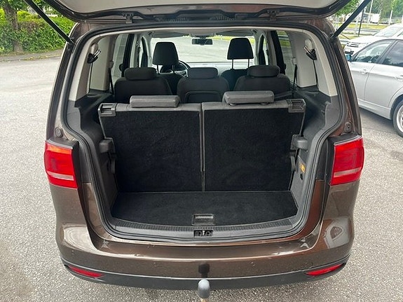 Volkswagen Touran Cross 6 of 12