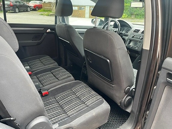 Volkswagen Touran Cross 12 of 12