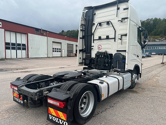 Volvo FH 420 Glob XL Mega 4x2 2 of 10