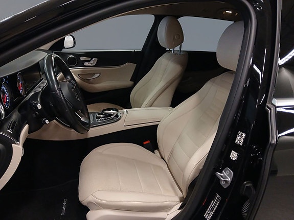 Mercedes-Benz E220 5 of 13