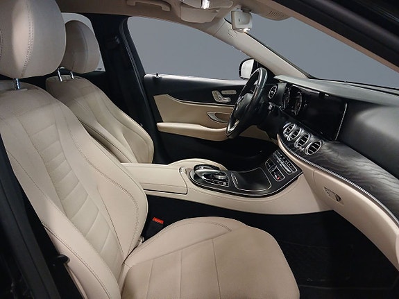 Mercedes-Benz E220 6 of 13