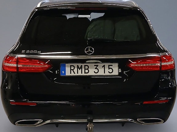 Mercedes-Benz E220 8 of 13