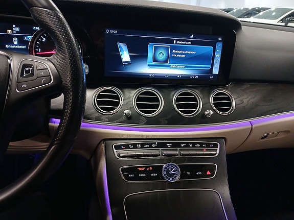 Mercedes-Benz E220 10 of 13
