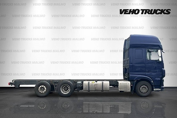 DAF XF 530Z  chassi 6x2 2 of 17