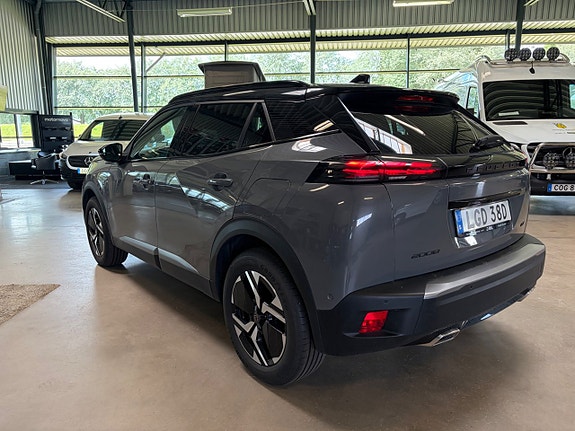 Peugeot 2008 3 of 5