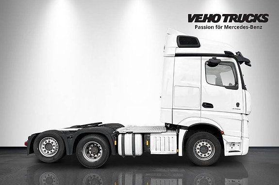 Mercedes-Benz Actros 2553 6x2 Boogie 2 of 15
