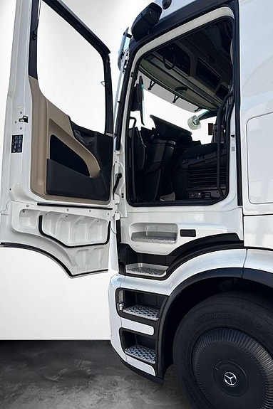 Mercedes-Benz eActros 600 7 of 16