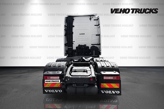 Volvo FH13 460 6x2 I-Save Pusher 4 of 16