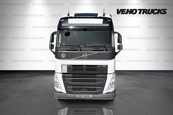 Volvo FH13 460 6x2 I-Save Pusher 9 of 16