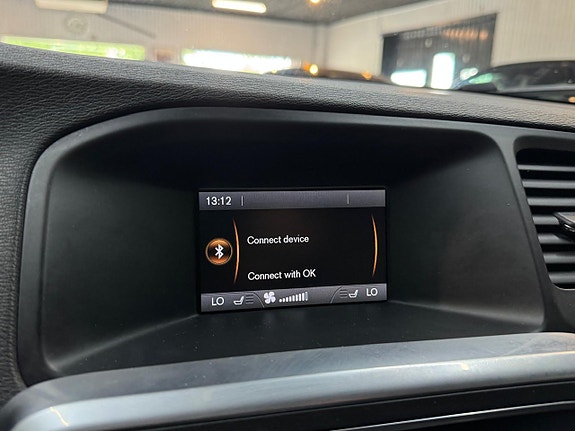 Volvo V60 13 of 17