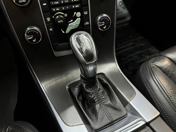 Volvo V60 15 of 17