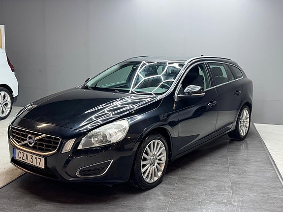 Volvo V60 3 of 5