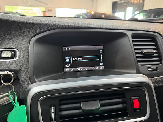 Volvo V60 12 of 17