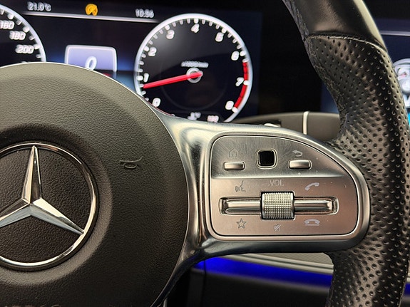 Mercedes-Benz E200 25 of 30