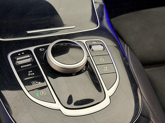 Mercedes-Benz E200 24 of 30