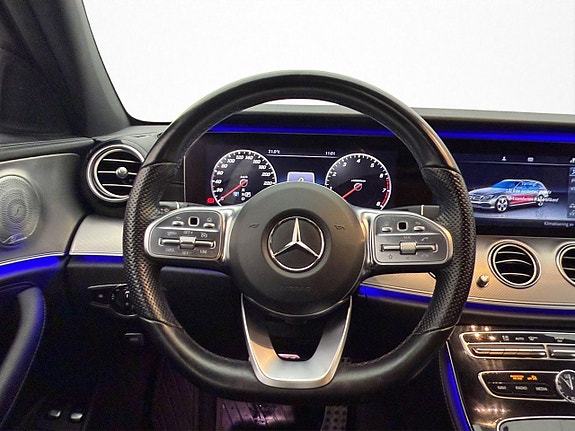 Mercedes-Benz E200 15 of 30