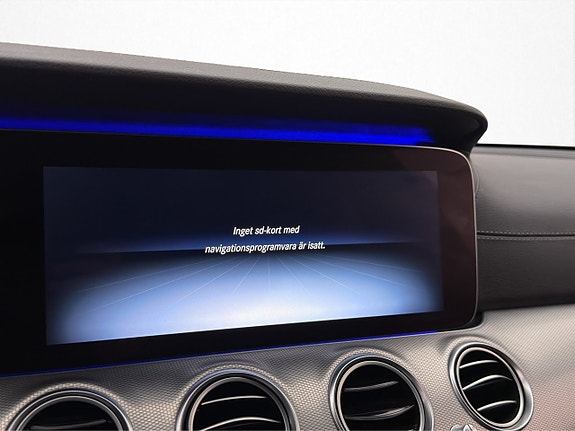 Mercedes-Benz E200 19 of 30