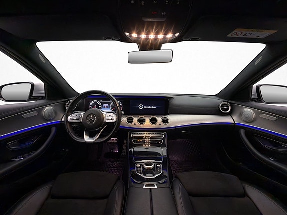 Mercedes-Benz E200 14 of 30