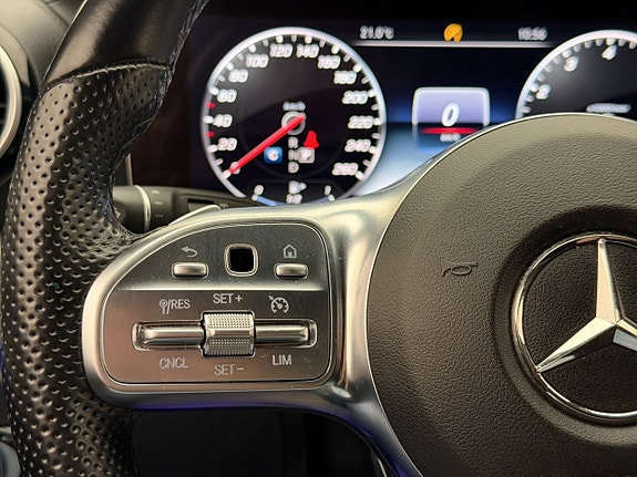 Mercedes-Benz E200 26 of 30