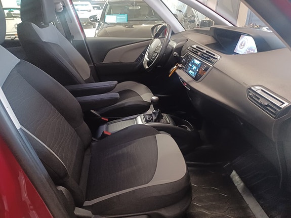 Citroen C4 Picasso 8 of 15