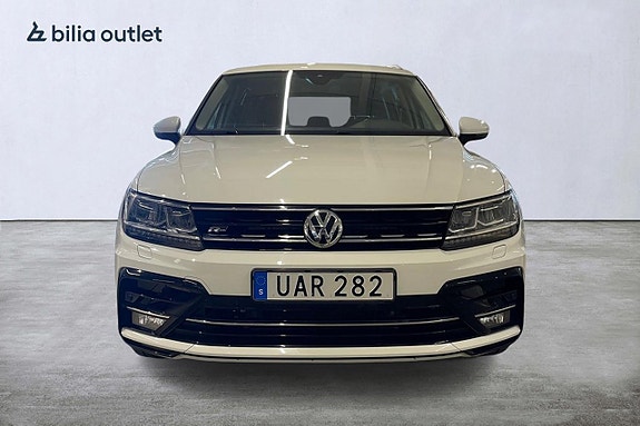 Volkswagen Tiguan 3 of 5
