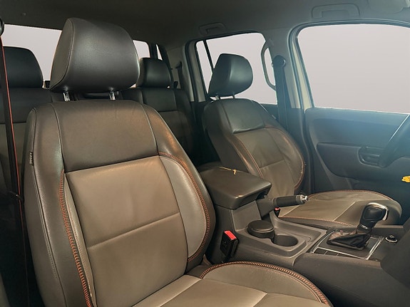 Volkswagen Amarok 14 of 26