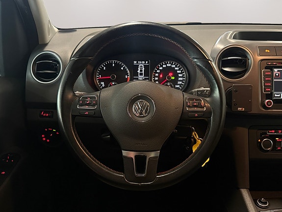 Volkswagen Amarok 16 of 26