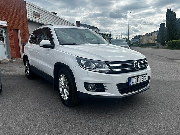 Volkswagen Tiguan 2 of 5
