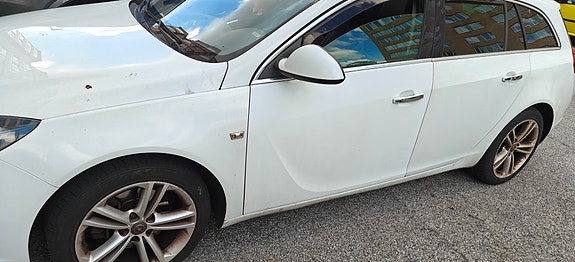 Opel Insignia 4 of 5