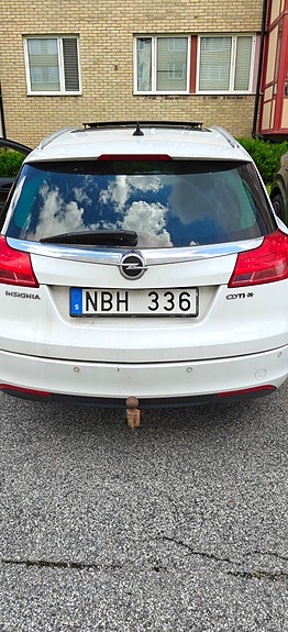 Opel Insignia 2 of 5