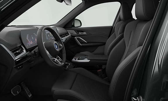 BMW iX1 3 of 3