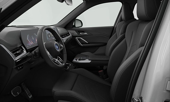 BMW iX1 3 of 3