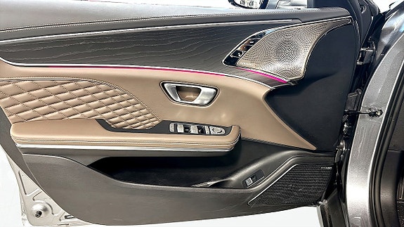 BYD Han 13 of 25