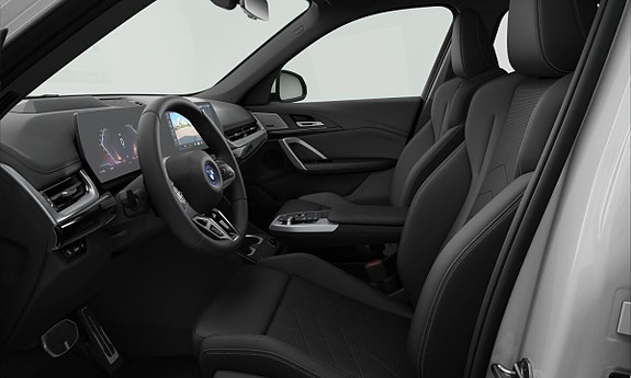 BMW iX1 3 of 3