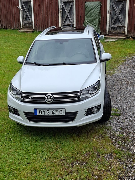 Volkswagen Tiguan 2 of 5