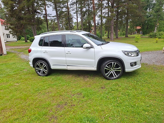 Volkswagen Tiguan 4 of 5