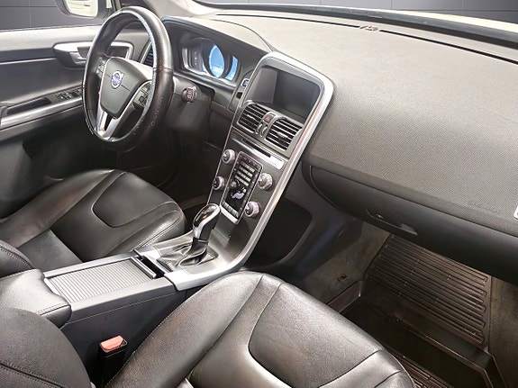 Volvo XC60 10 of 11