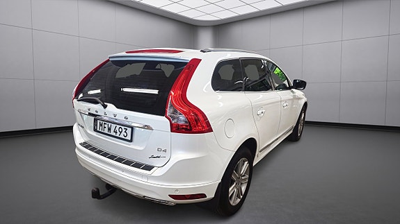 Volvo XC60 6 of 11